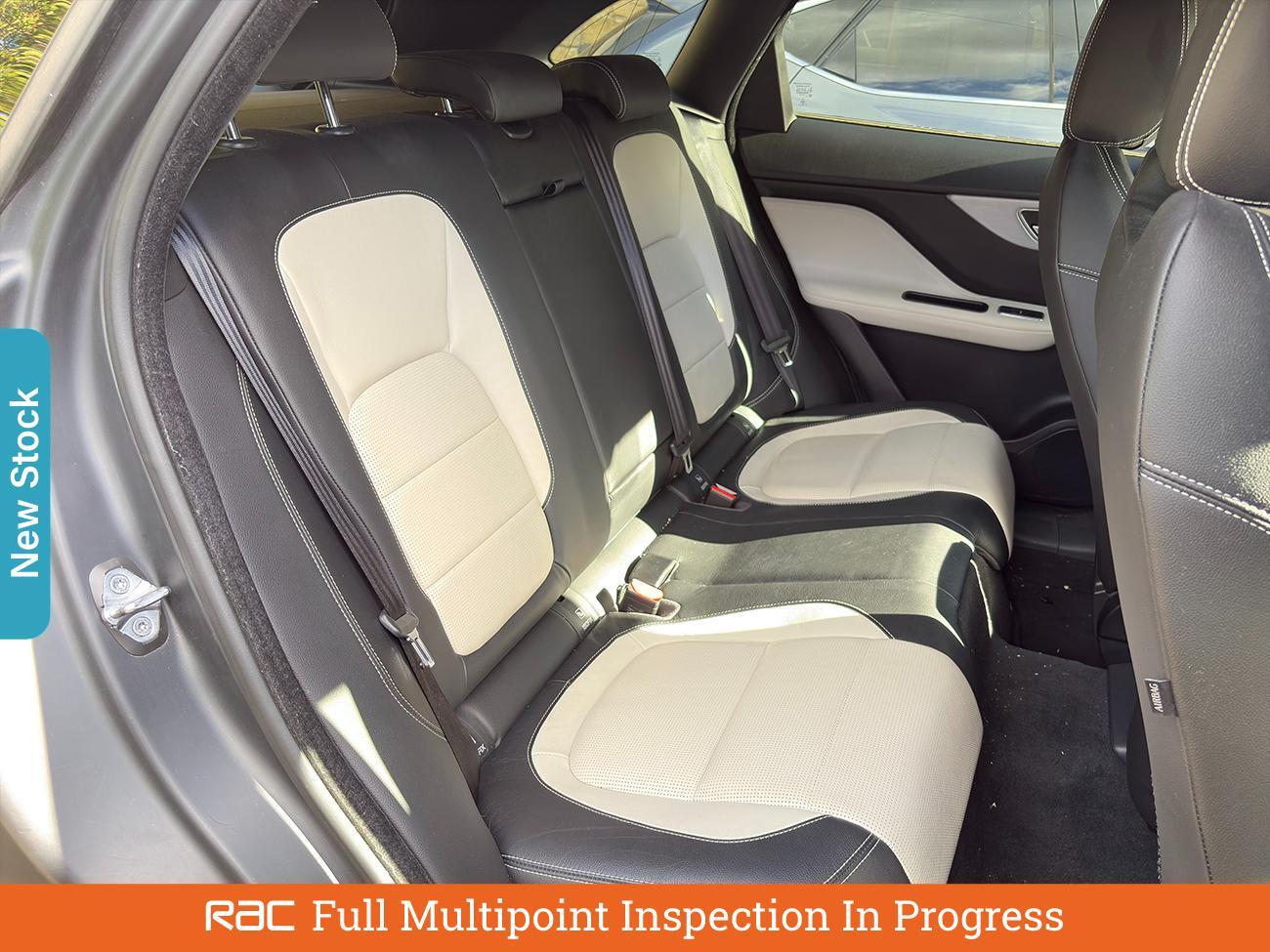 Used Jaguar F-Pace 2016 for sale - 76128432: Photo 4