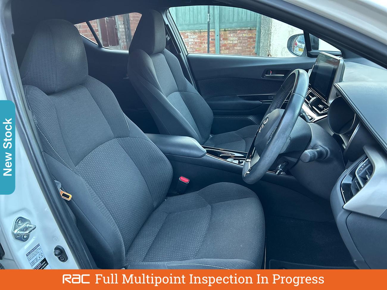 Used Toyota C-HR 2018 for sale - 76509185: Photo 3