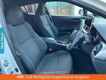 Used Toyota C-HR 2018 for sale - 76509185: Photo