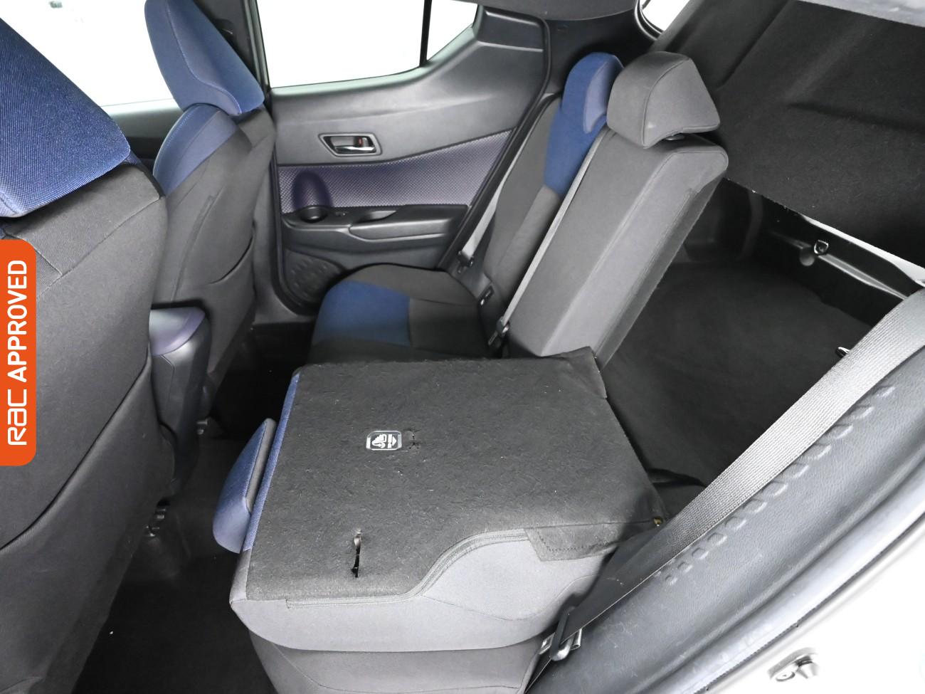 Used Toyota C-HR 2017 for sale - 76863204: Photo 25