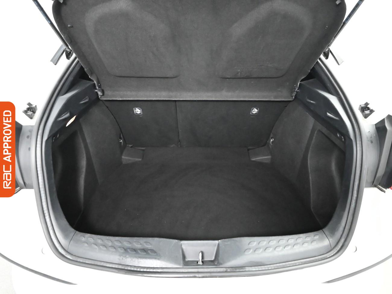 Used Toyota C-HR 2017 for sale - 76863204: Photo 26