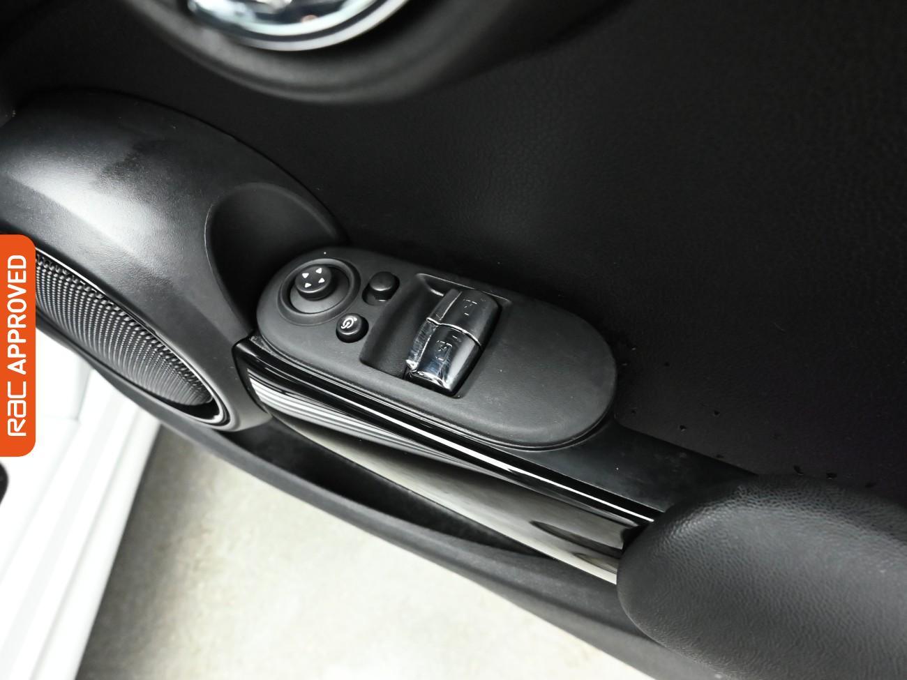 Used MINI Hatch 2020 for sale - 76748664: Photo 29