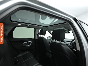 Used Land Rover Discovery Sport 2018 for sale - 78309708: Photo