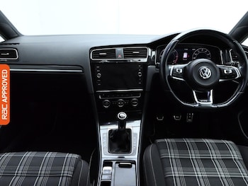 Used Volkswagen Golf 2018 for sale - 75156740: Photo