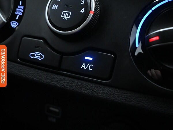 Used Hyundai i10 2022 for sale - 75655502: Photo 18
