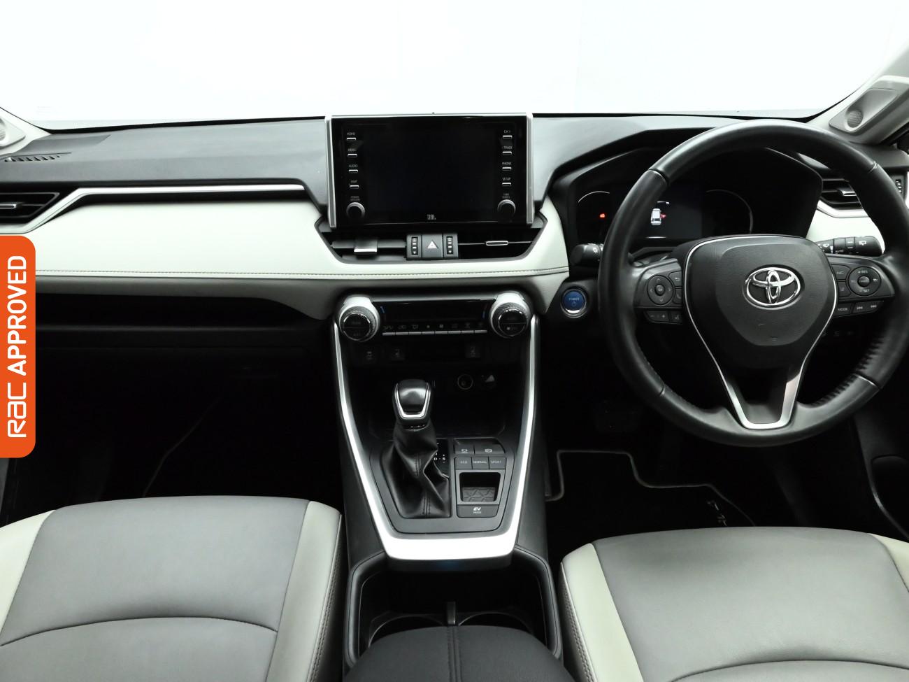 Used Toyota RAV4 2022 for sale - 77620680: Photo 2