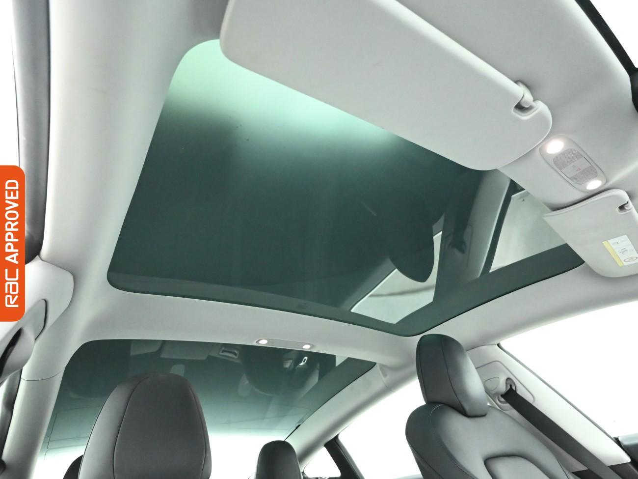 Used Tesla Model 3 2020 for sale - 76863186: Photo 3