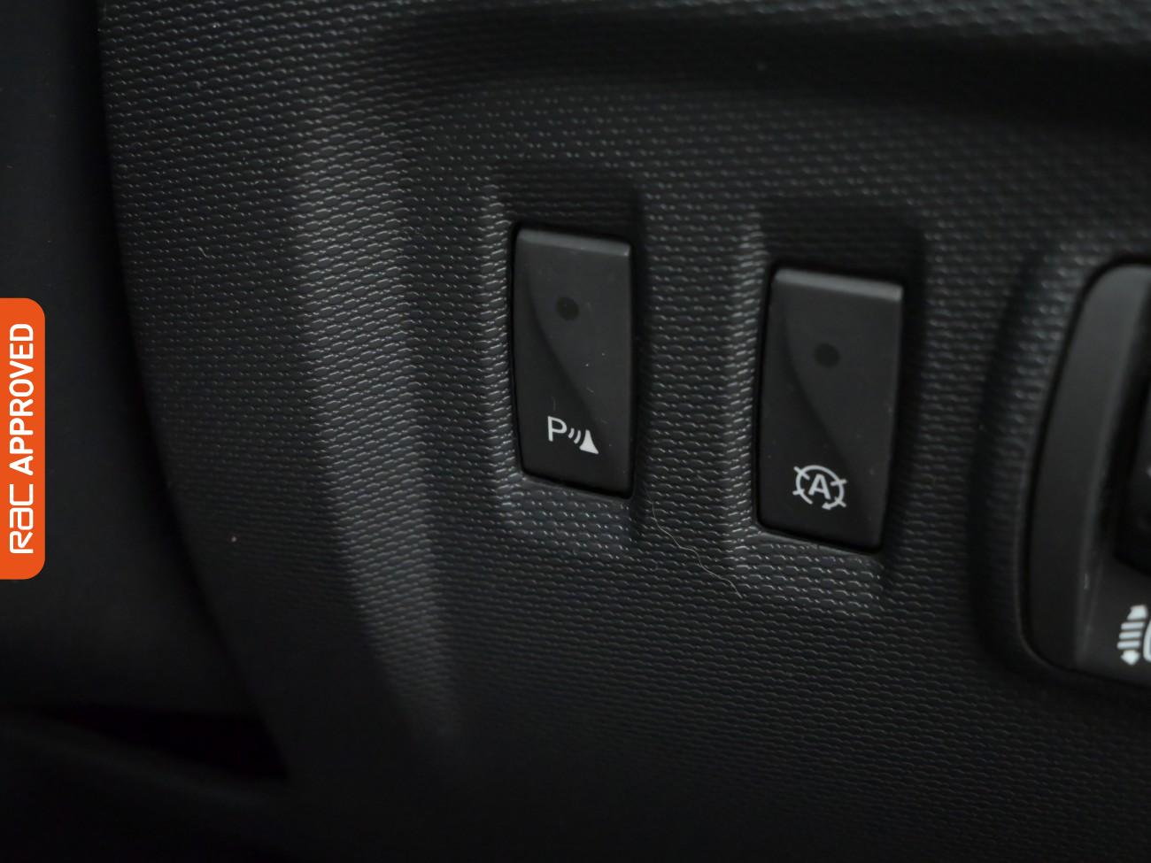 Used Renault Captur 2013 for sale - 76481029: Photo 18