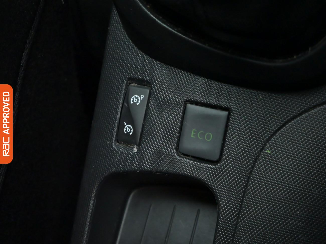 Used Renault Captur 2013 for sale - 76481029: Photo 23