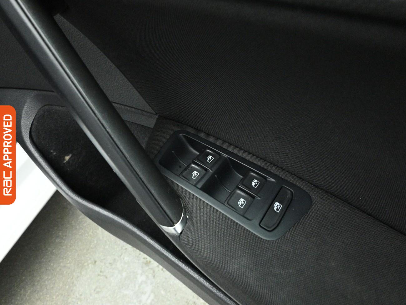 Used Volkswagen Golf 2018 for sale - 77719351: Photo 23