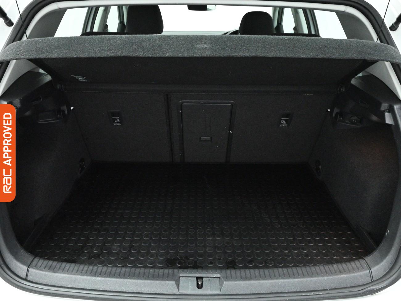 Used Volkswagen Golf 2018 for sale - 77719351: Photo 24