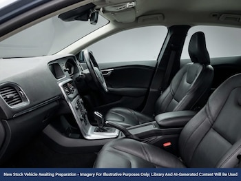 Used Volvo V40 2017 for sale - 77929083: Photo