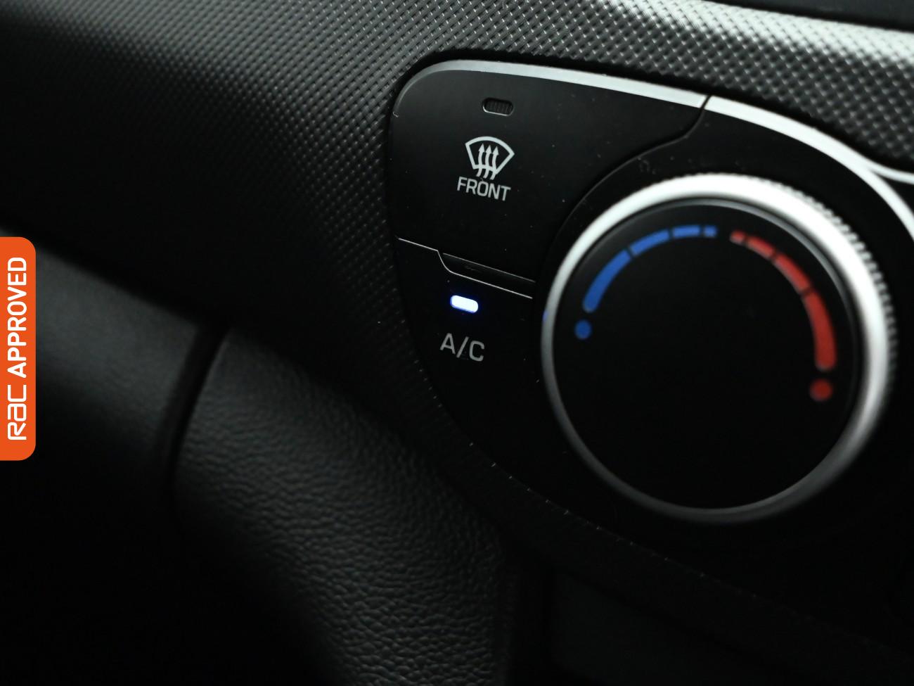 Used Hyundai i10 2017 for sale - 76641886: Photo 16