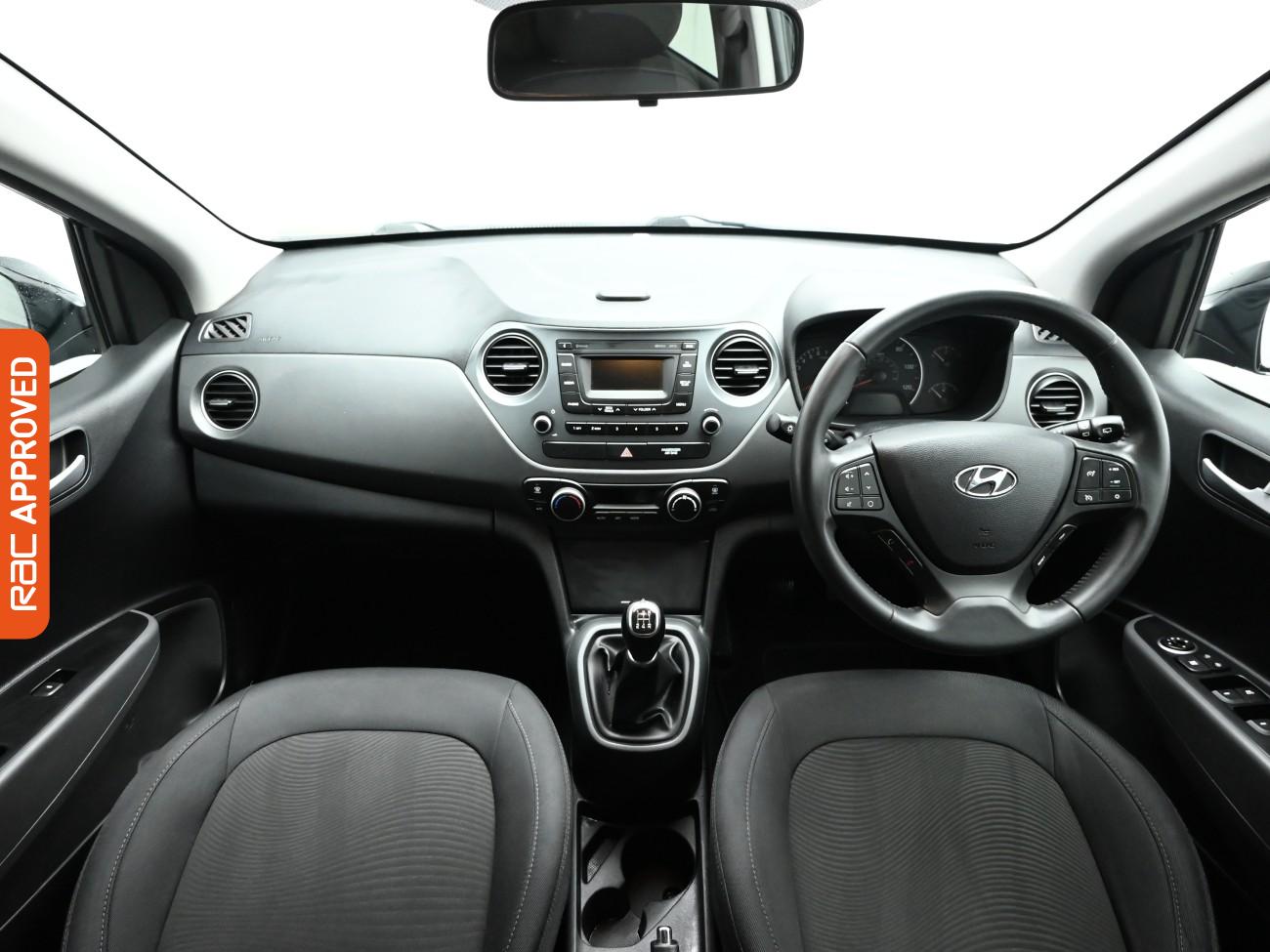 Used Hyundai i10 2017 for sale - 76641886: Photo 2