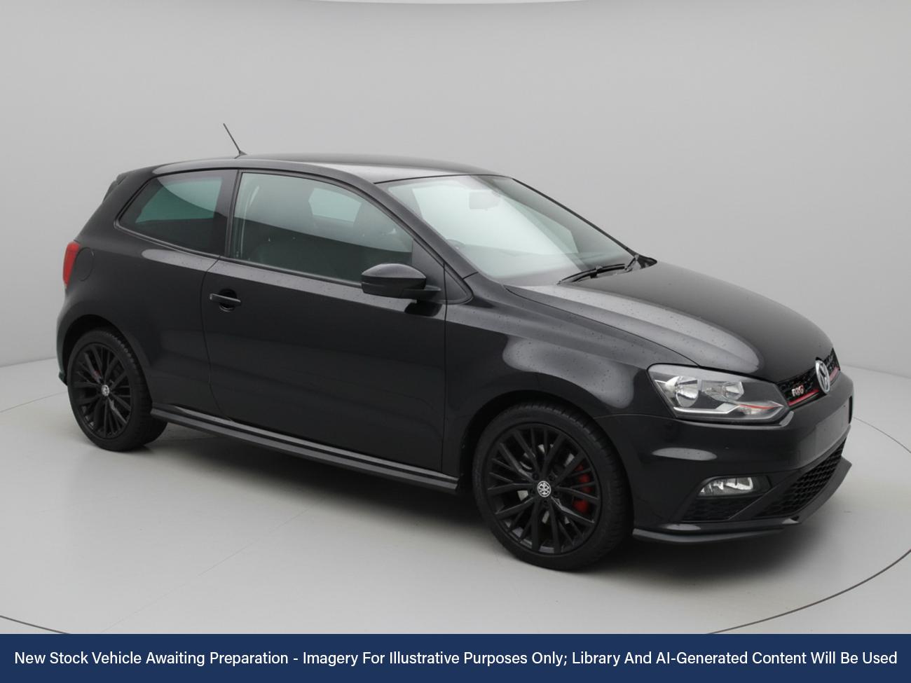 Used Volkswagen Polo 2016 for sale - 76436794: Photo 1