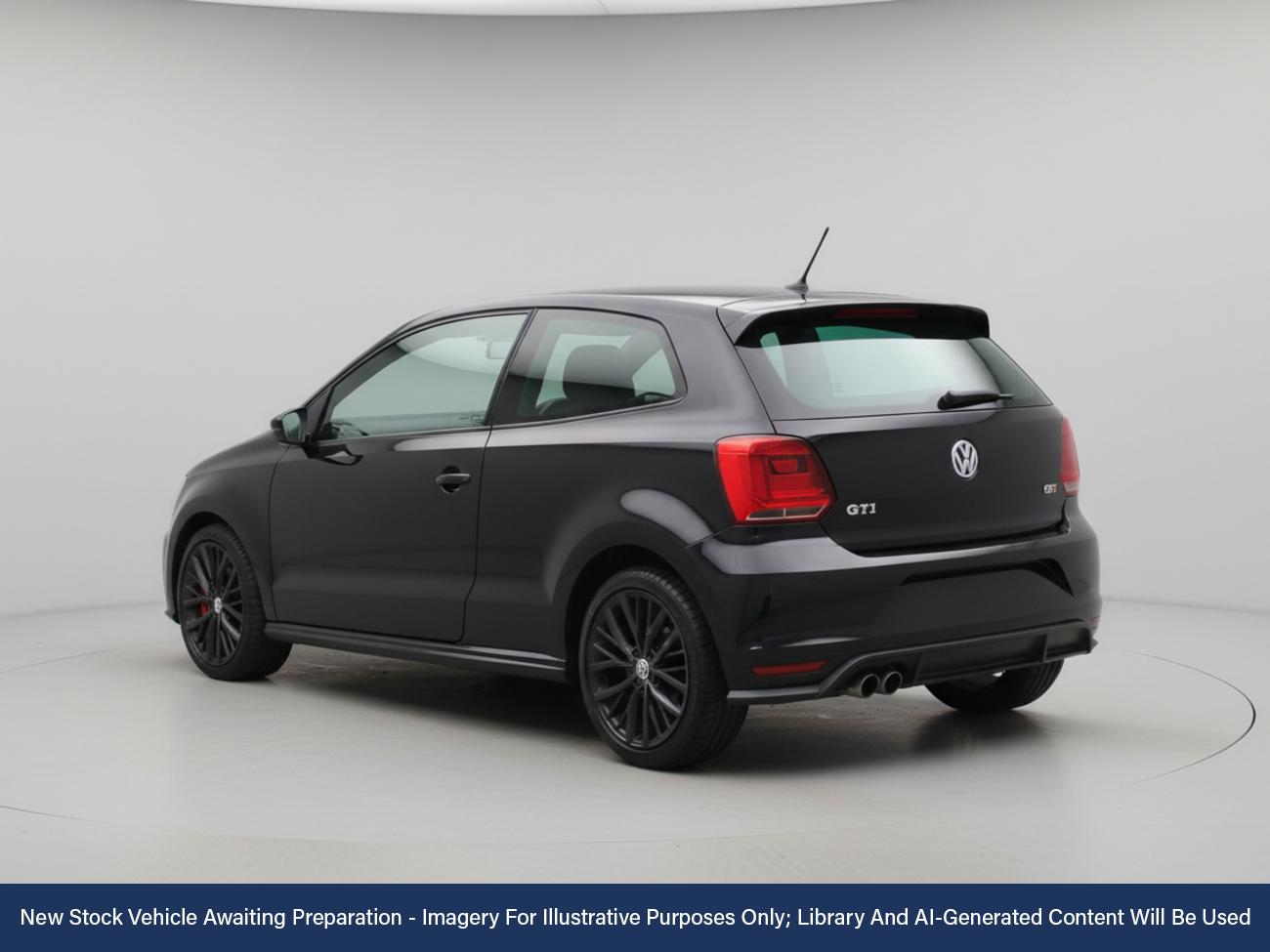 Used Volkswagen Polo 2016 for sale - 76436794: Photo 2