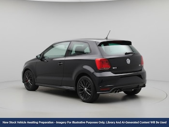 Used Volkswagen Polo 2016 for sale - 76436794: Photo