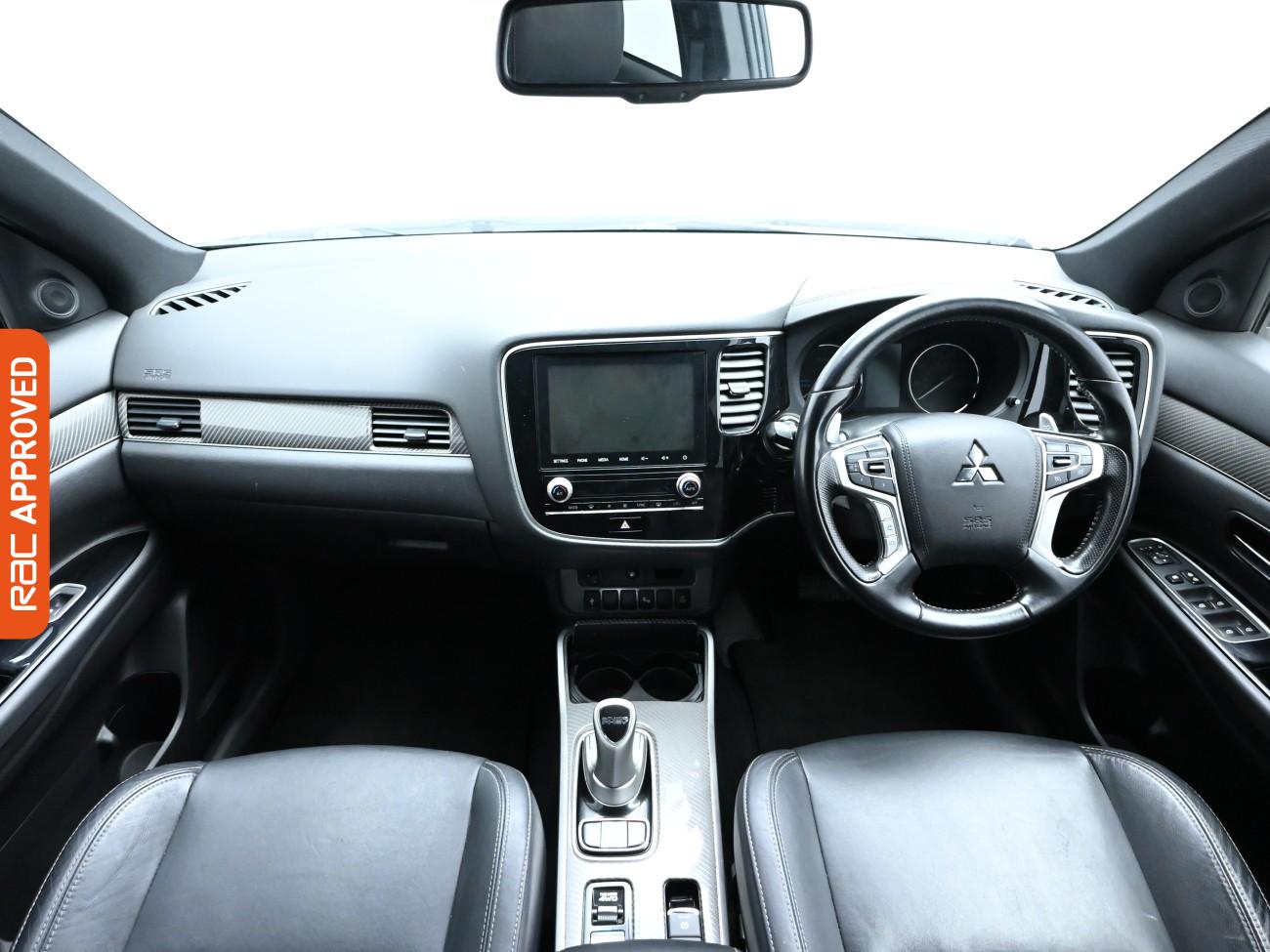 Used Mitsubishi Outlander 2020 for sale - 75924970: Photo 2