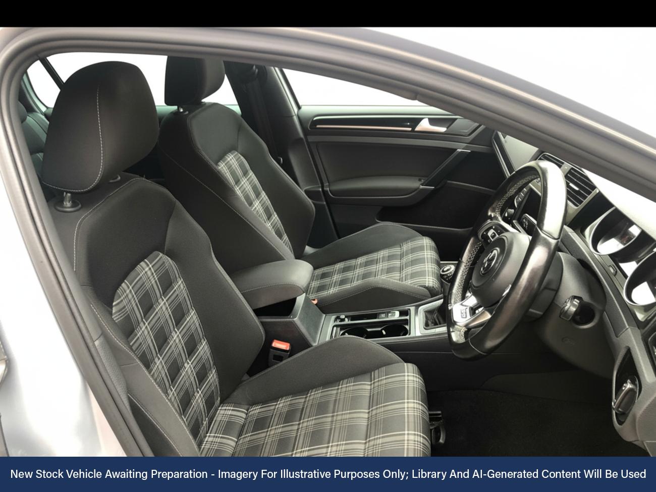 Used Volkswagen Golf 2015 for sale - 76491181: Photo 3