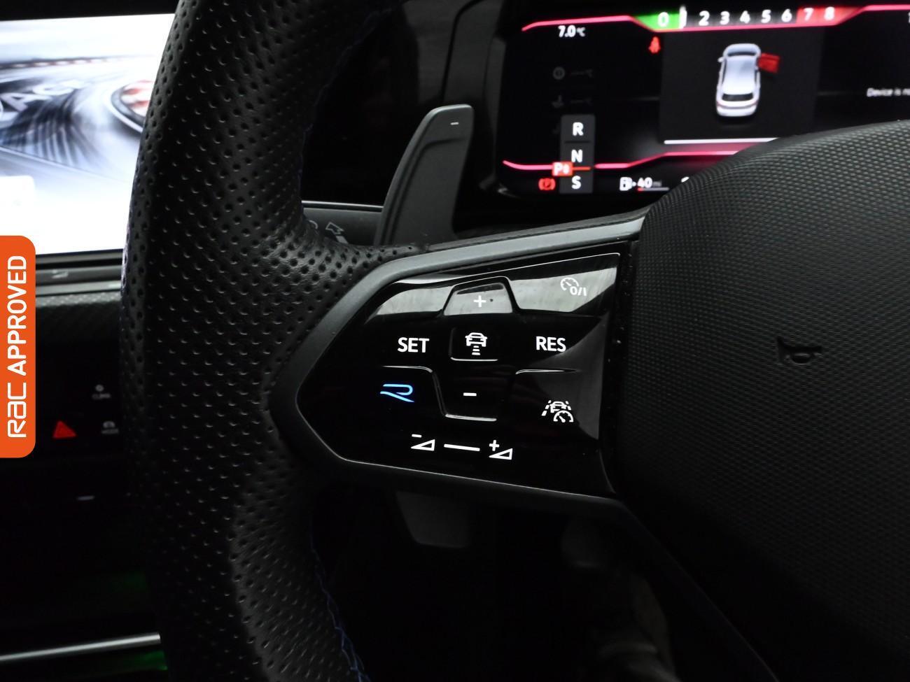 Used Volkswagen Golf 2024 for sale - 77546389: Photo 24