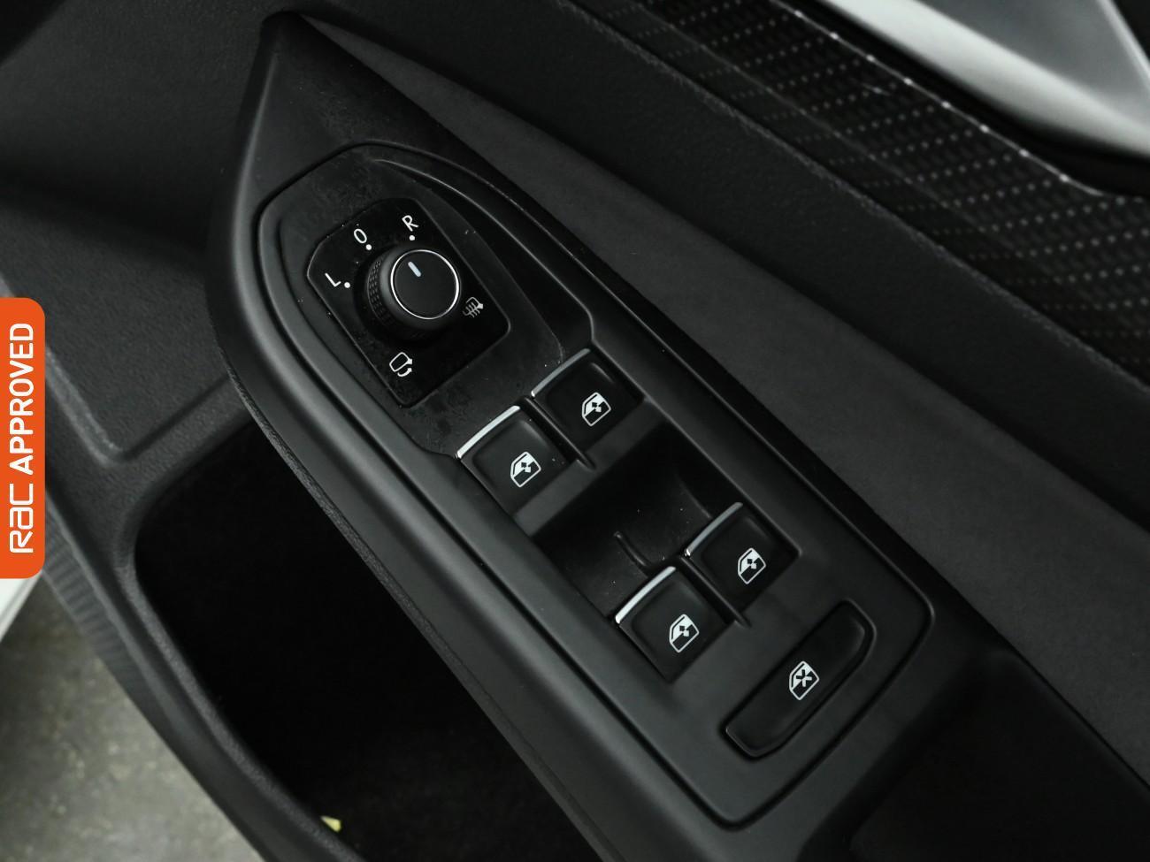 Used Volkswagen Golf 2024 for sale - 77546389: Photo 25