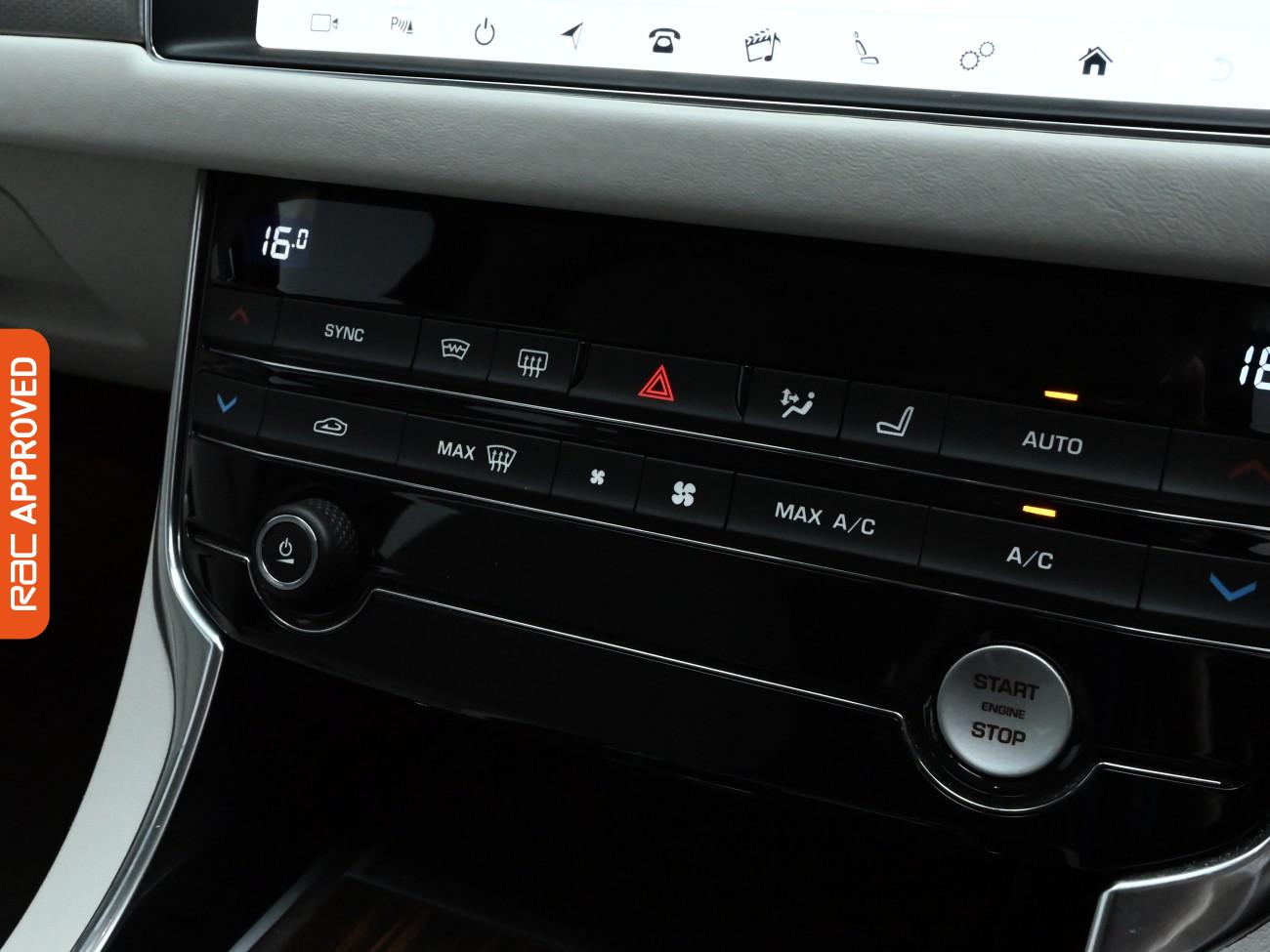 Used Jaguar XF 2018 for sale - 76177392: Photo 16