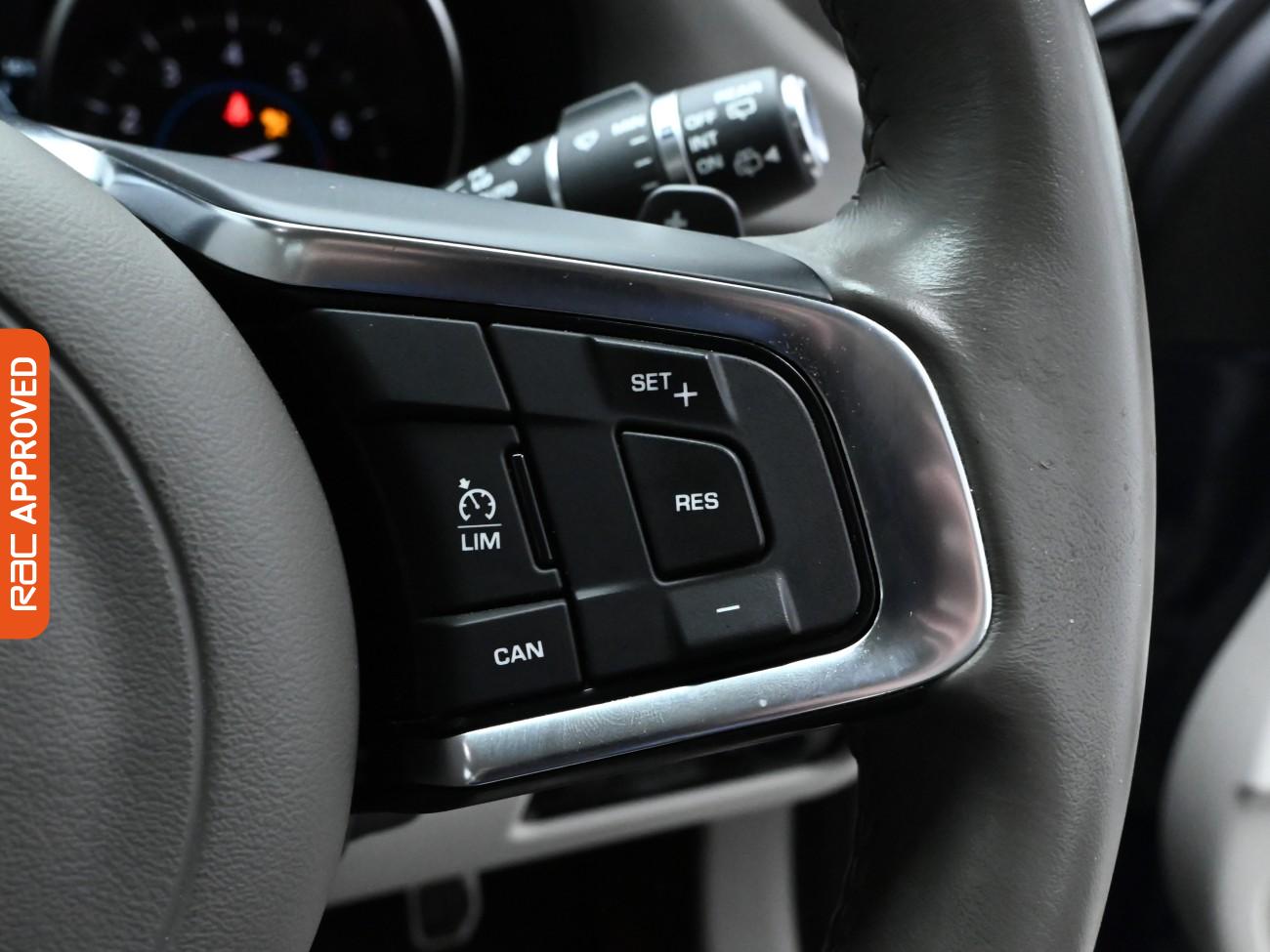 Used Jaguar XF 2018 for sale - 76177392: Photo 23