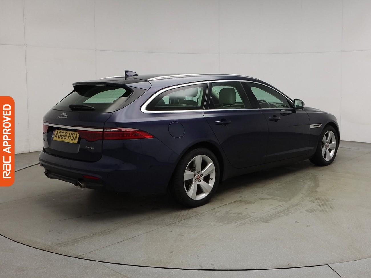 Used Jaguar XF 2018 for sale - 76177392: Photo 32