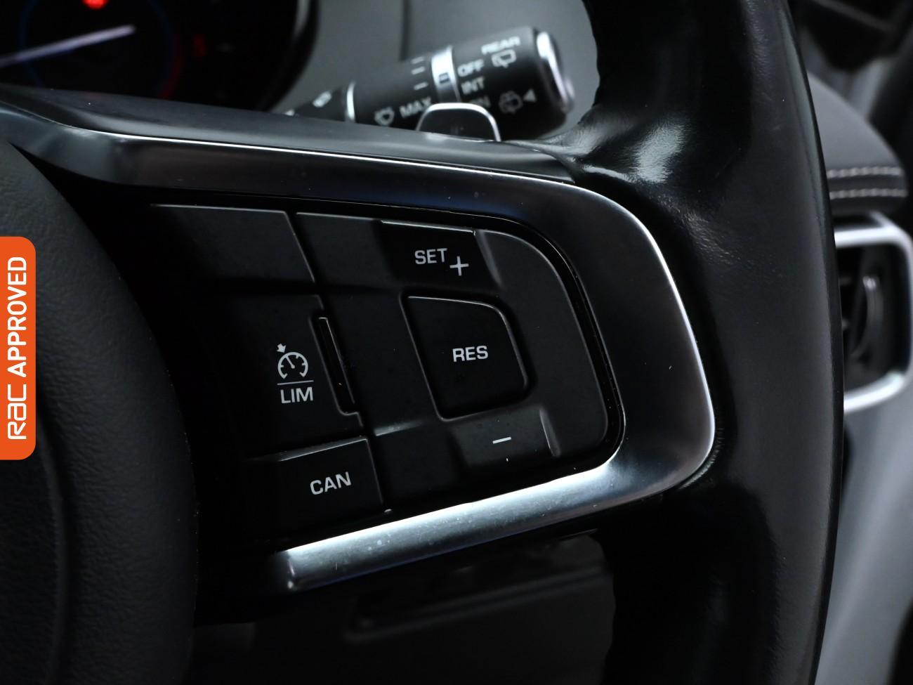 Used Jaguar F-Pace 2017 for sale - 76558120: Photo 25