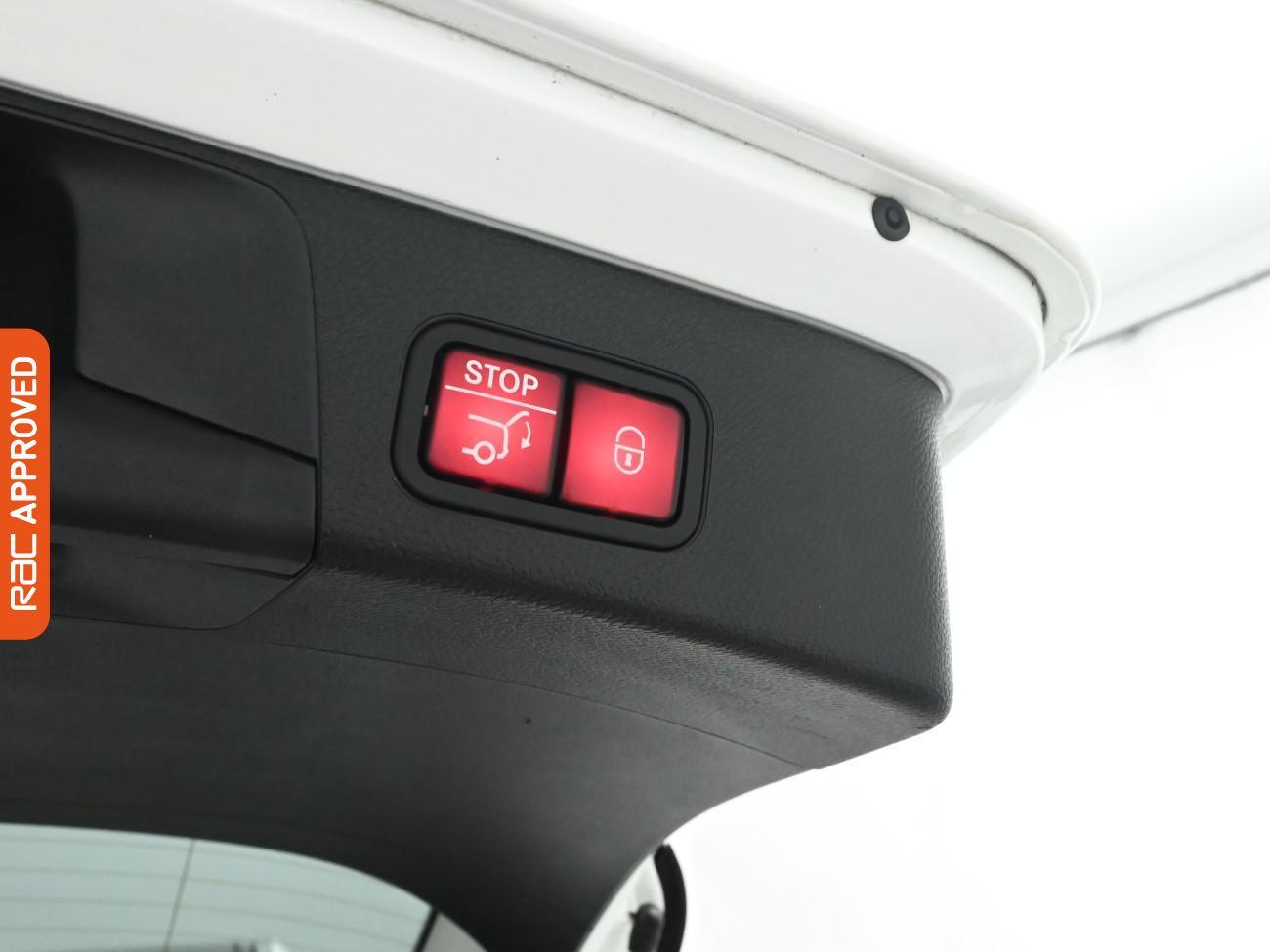 Used Mercedes-Benz C Class 2017 for sale - 77032434: Photo 31