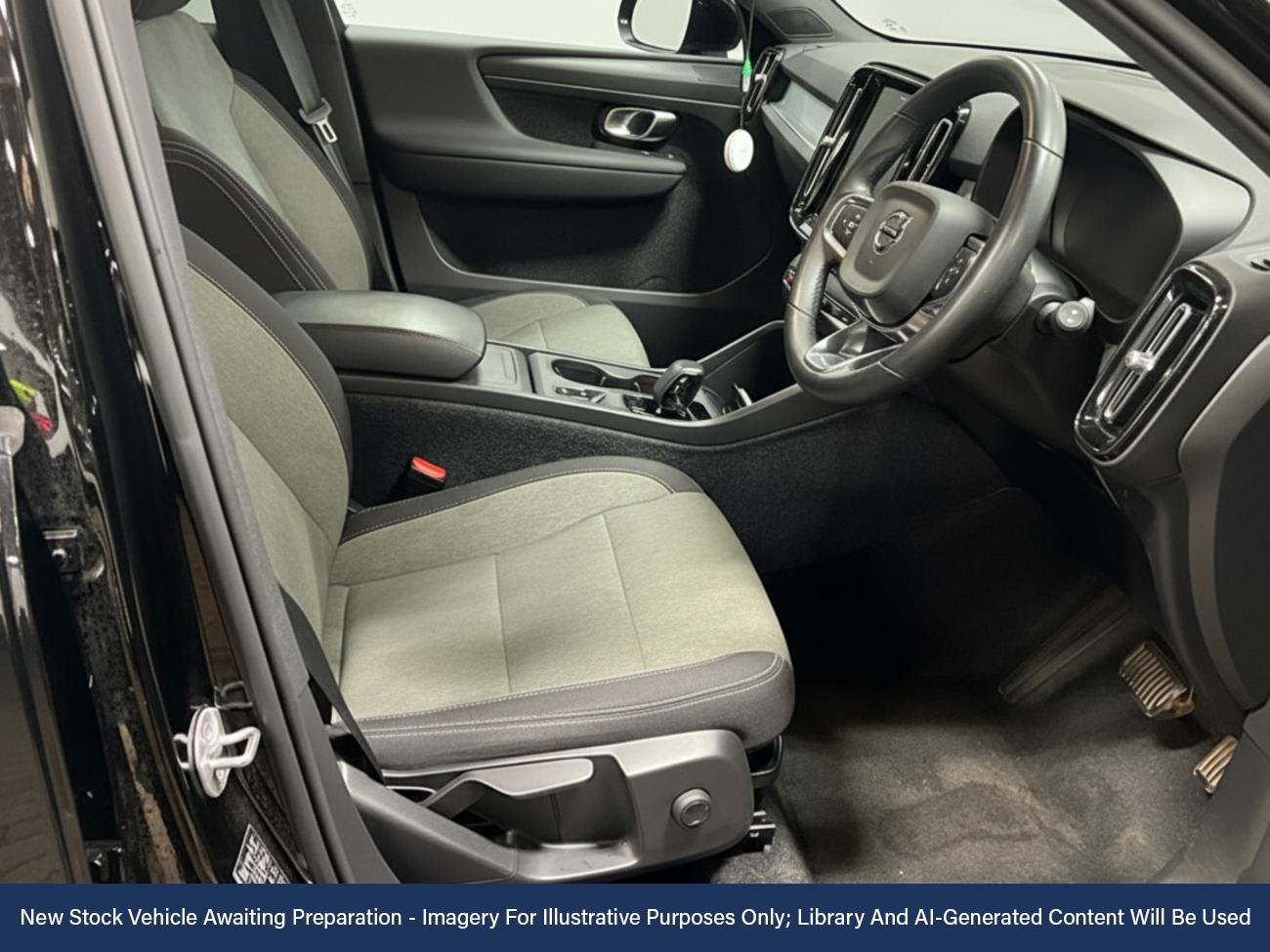 Used Volvo XC40 2022 for sale - 76480976: Photo 3