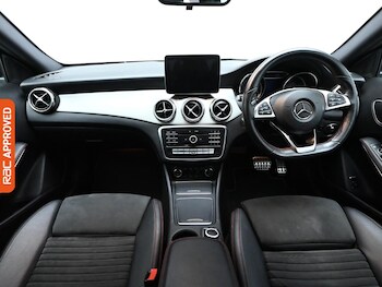 Used Mercedes-Benz GLA 2018 for sale - 75994321: Photo 2