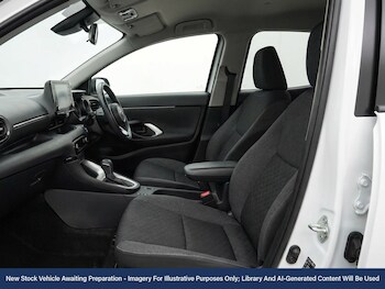 Used Toyota Yaris Cross 2023 for sale - 78534525: Photo