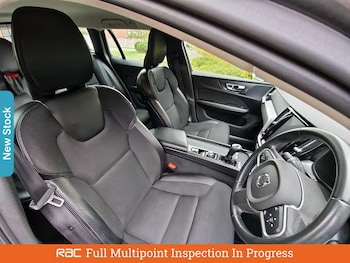 Used Volvo V60 2019 for sale - 76017575: Photo 3