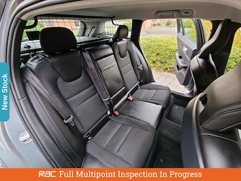 Used Volvo V60 2019 for sale - 76017575: Photo 4