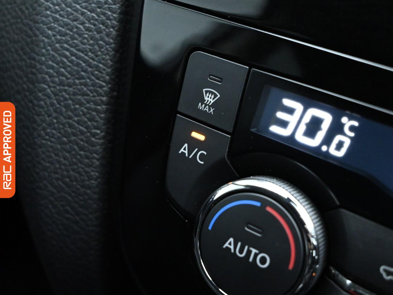 Used Nissan Qashqai 2017 for sale - 76697504: Photo 18