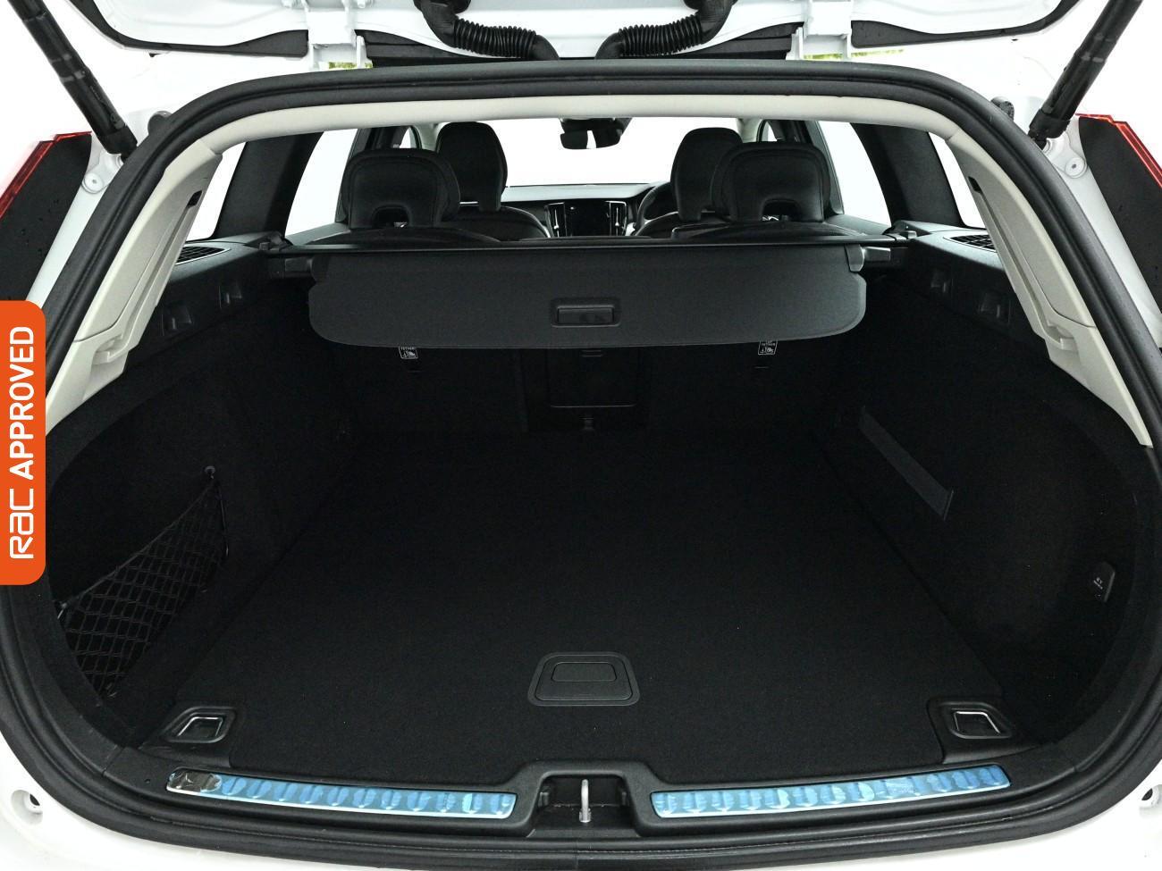 Used Volvo V60 2020 for sale - 78163282: Photo 16