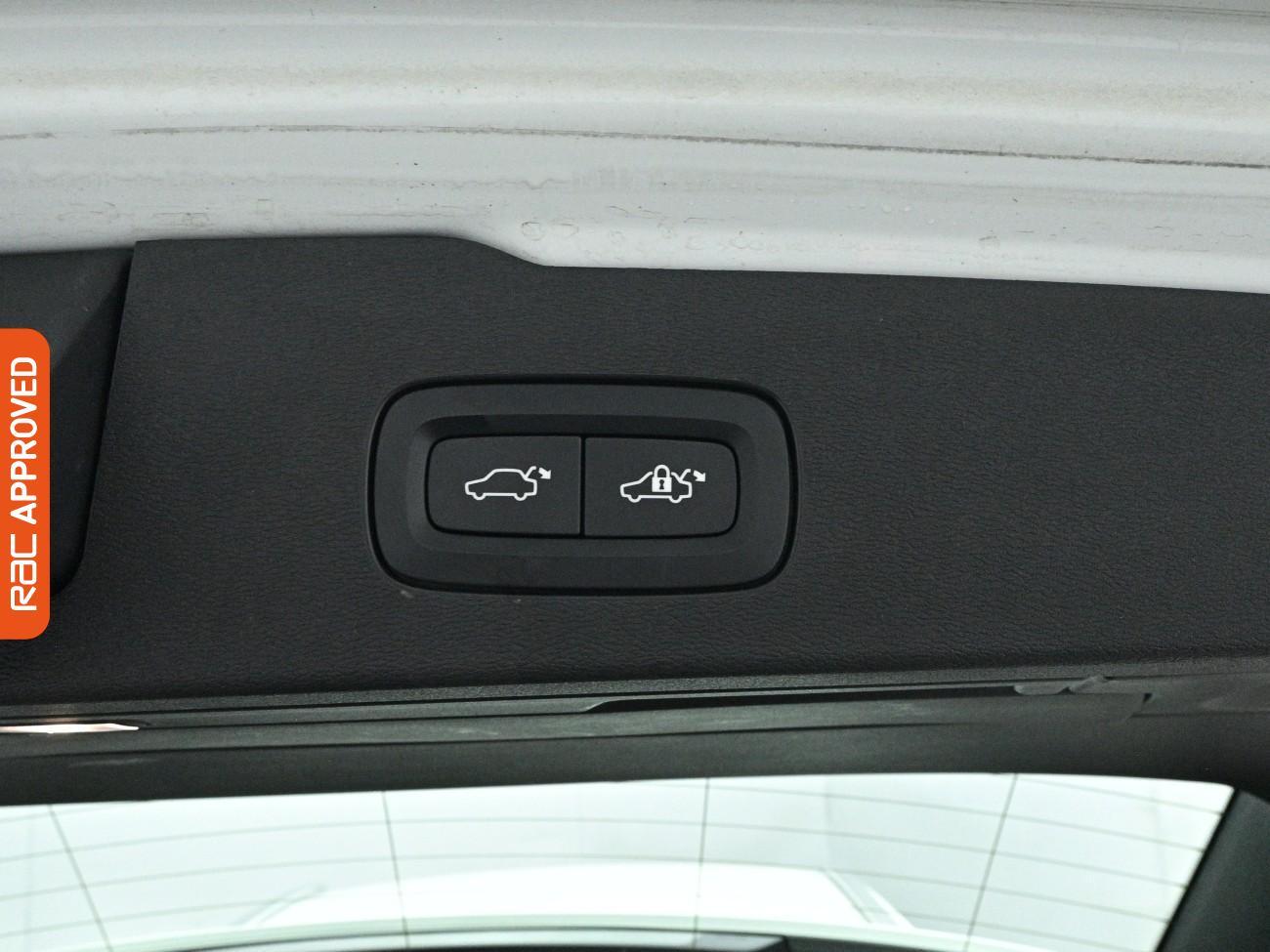 Used Volvo V60 2020 for sale - 78163282: Photo 17