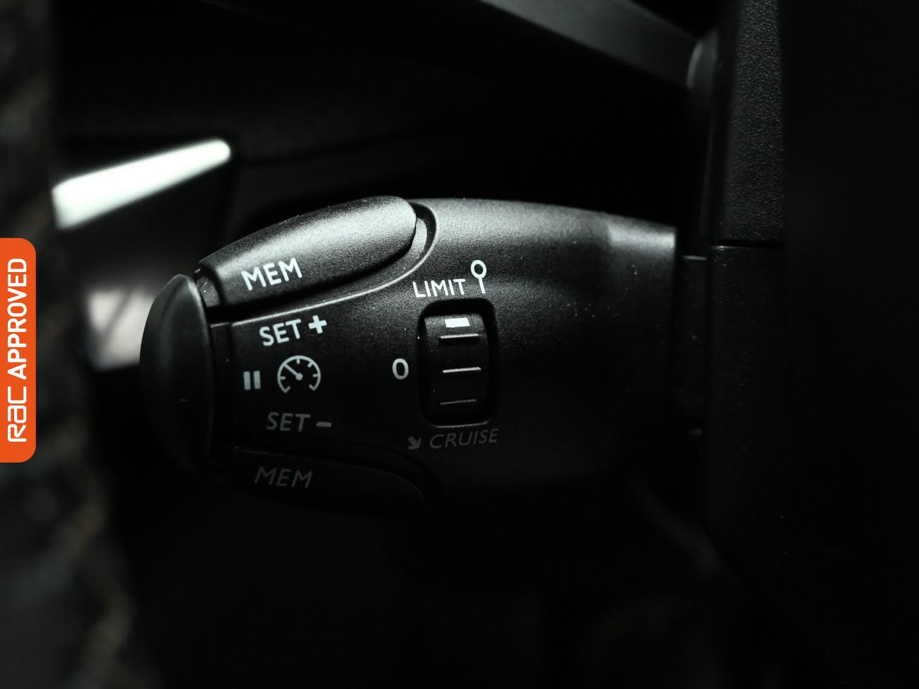 Used Peugeot 3008 2017 for sale - 77286854: Photo 16