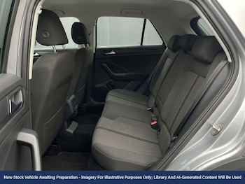 Used Volkswagen T-Roc 2023 for sale - 77759894: Photo