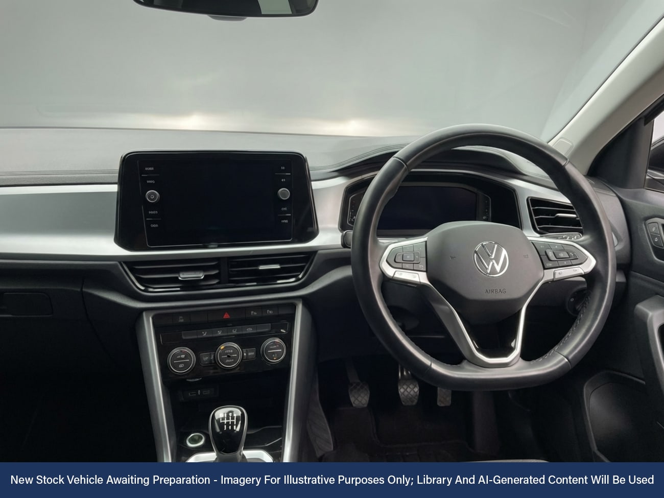 Used Volkswagen T-Roc 2023 for sale - 77759894: Photo 6