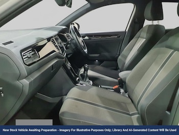 Used Volkswagen T-Roc 2021 for sale - 76576245: Photo