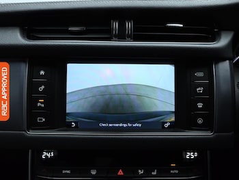 Used Jaguar XF 2018 for sale - 76330609: Photo