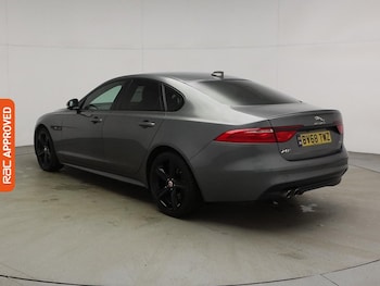 Used Jaguar XF 2018 for sale - 76330609: Photo