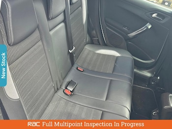 Used Peugeot 2008 2018 for sale - 75983401: Photo