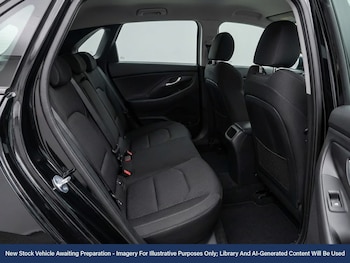 Used Hyundai i30 2018 for sale - 77914327: Photo