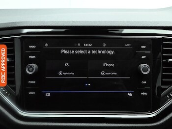 Used Volkswagen T-Roc 2021 for sale - 77286894: Photo