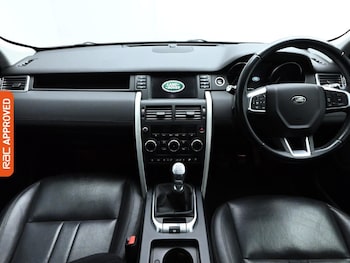 Used Land Rover Discovery Sport 2018 for sale - 77831257: Photo