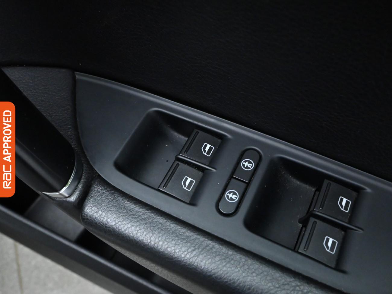 Used Volkswagen Touareg 2015 for sale - 76288227: Photo 35
