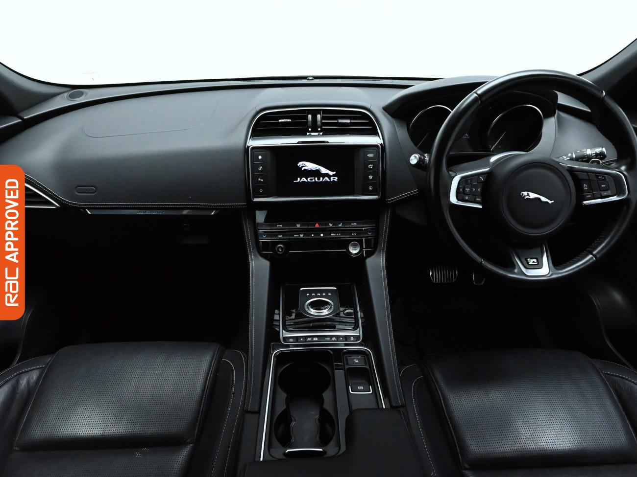 Used Jaguar F-Pace 2018 for sale - 76595831: Photo 2